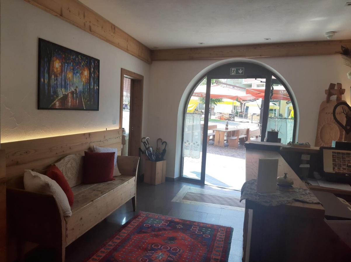 Post Hotel Moena Luaran gambar